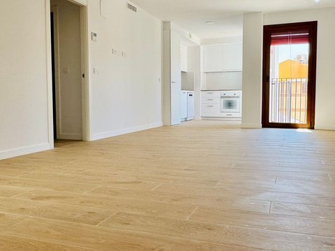 First photo of the property