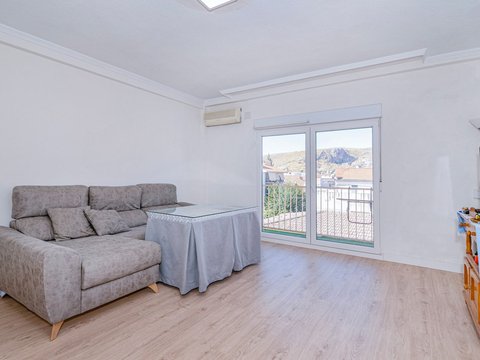 First photo of the property