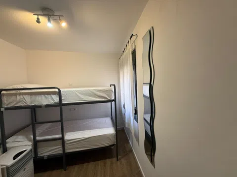 Fotografía del inmueble reportado: 900 €/mes — Girona, Girona