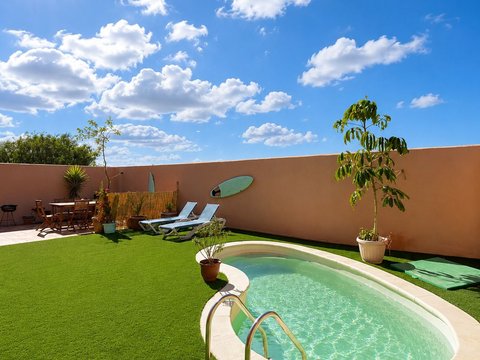4-bedroom freehold villa in La Oliva — photo 1 of 5