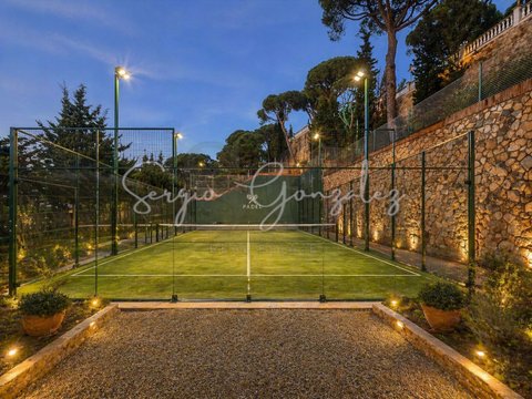 10-bedroom freehold villa in Lloret de Mar — photo 1 of 5