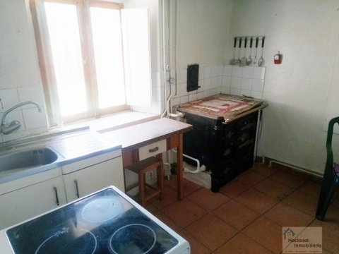 First photo of the property