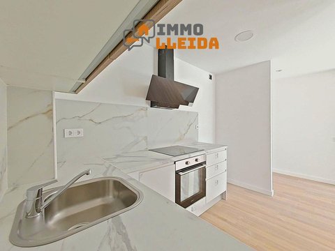 First photo of the property