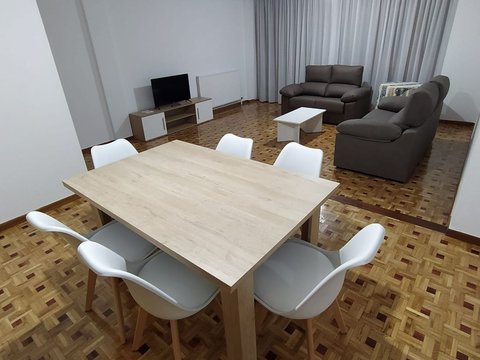 First photo of the property