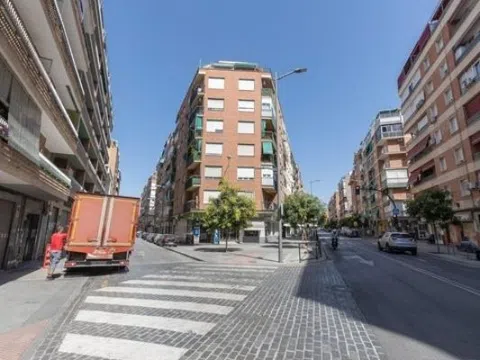 Fotografía del inmueble reportado: 900 €/mes — Granada, Granada