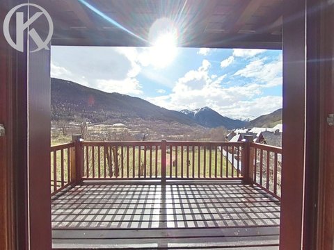 First photo of the property