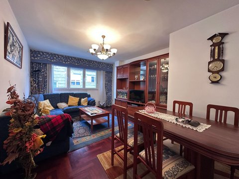 First photo of the property