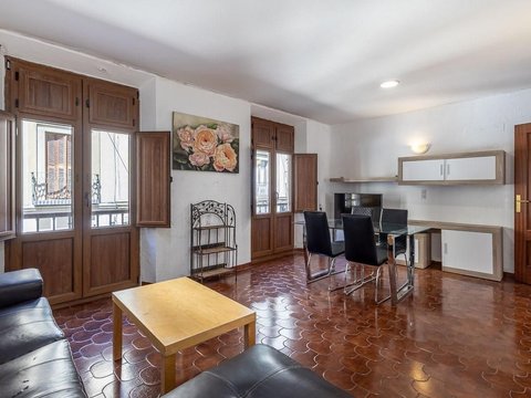 First photo of the property