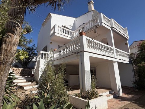 5-bedroom freehold villa in Nerja — photo 1 of 5