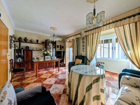 First photo of the property