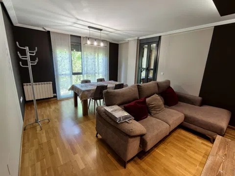 Fotografía del inmueble reportado: 1.100 €/mes — León, León