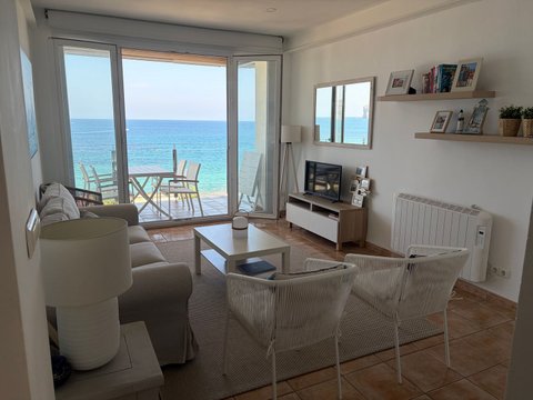 First photo of the property