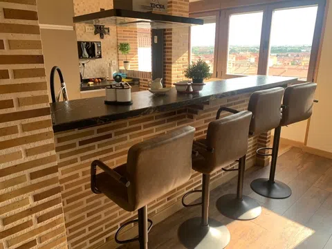 Fotografía del inmueble reportado: 1.050 €/mes — León, León