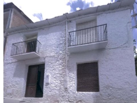 First photo of the property