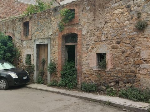 First photo of the property