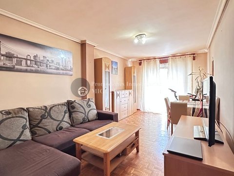 First photo of the property