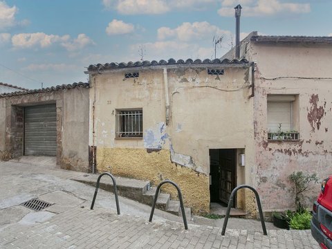 Перша фотографія об’єкта нерухомості
