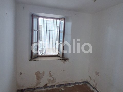 First photo of the property