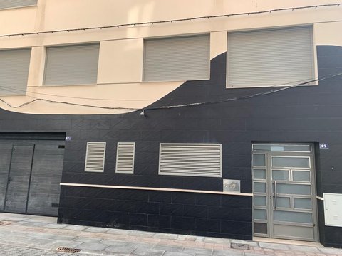 First photo of the property