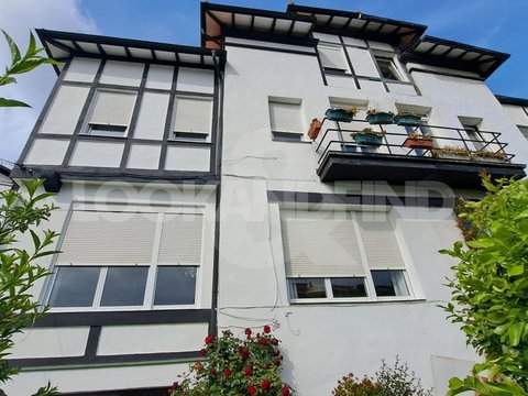 First photo of the property