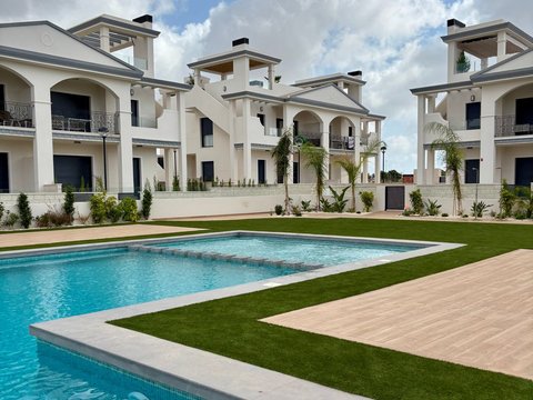 First photo of the property