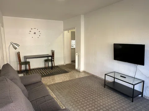 Fotografía del inmueble reportado: 700 €/mes — Granada, Granada