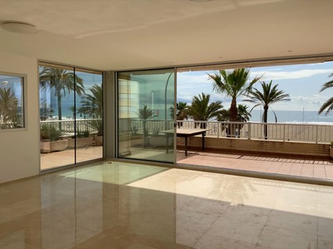 First photo of the property