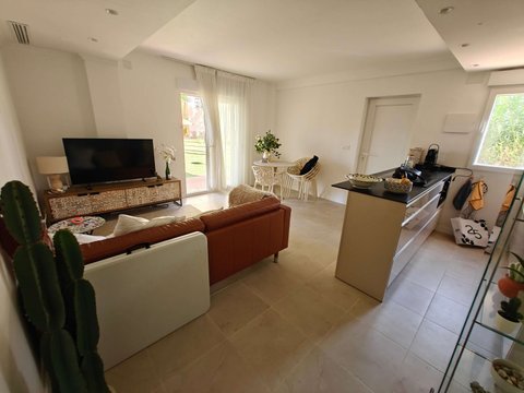 First photo of the property