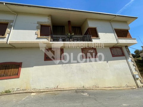 First photo of the property