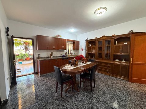 First photo of the property