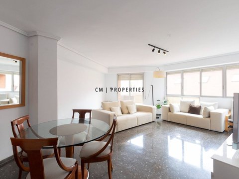 First photo of the property