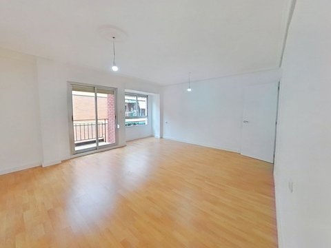 First photo of the property