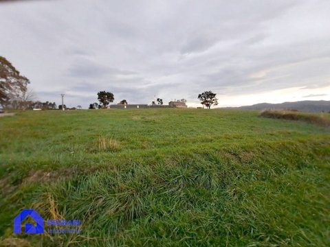First photo of the property