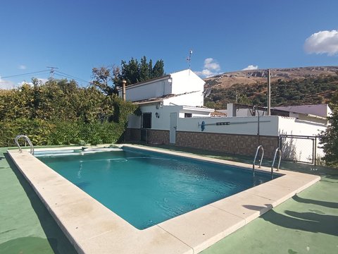 First photo of the property