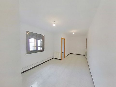 First photo of the property