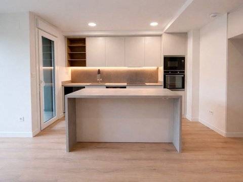 First photo of the property