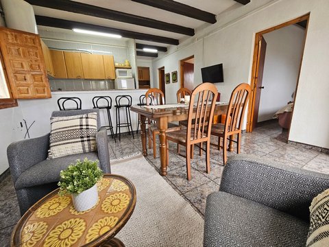 First photo of the property
