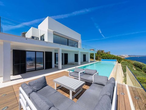 5-bedroom freehold villa in Manacor — photo 1 of 5