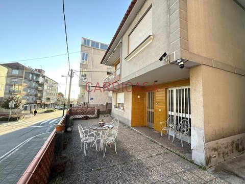 First photo of the property