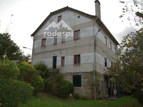 First photo of the property