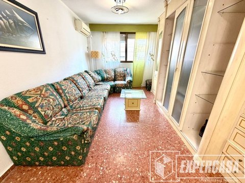 First photo of the property