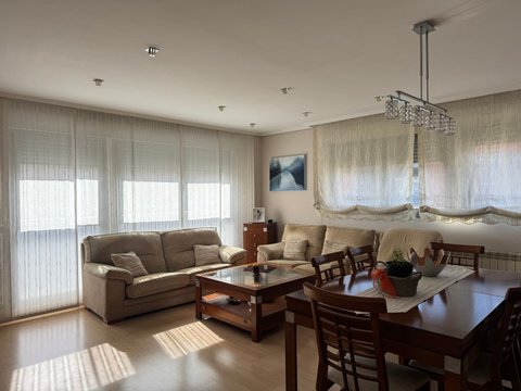 First photo of the property