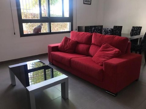 First photo of the property