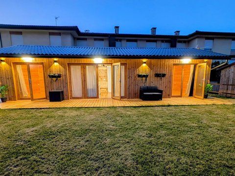 First photo of the property