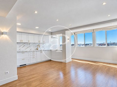 First photo of the property