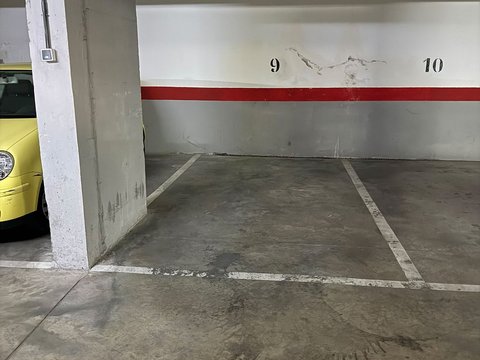 Перша фотографія об’єкта нерухомості