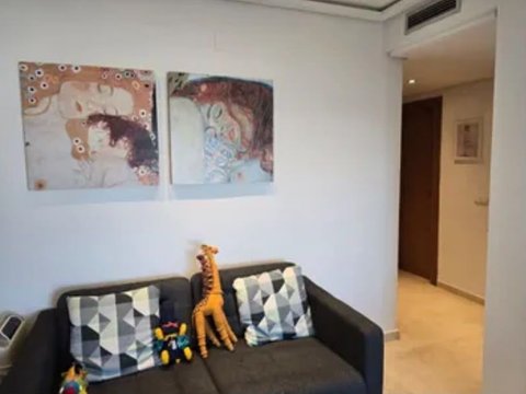 First photo of the property
