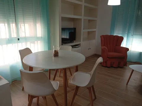 Fotografía del inmueble reportado: 650 €/mes — Almería, Almería