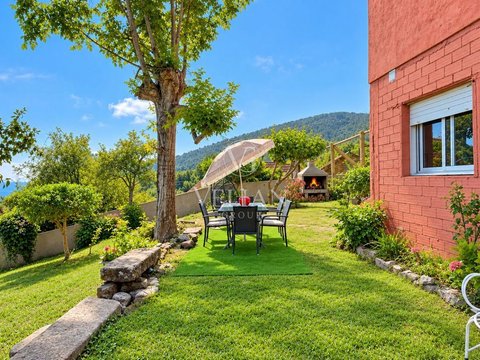 First photo of the property