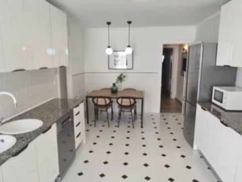 First photo of the property